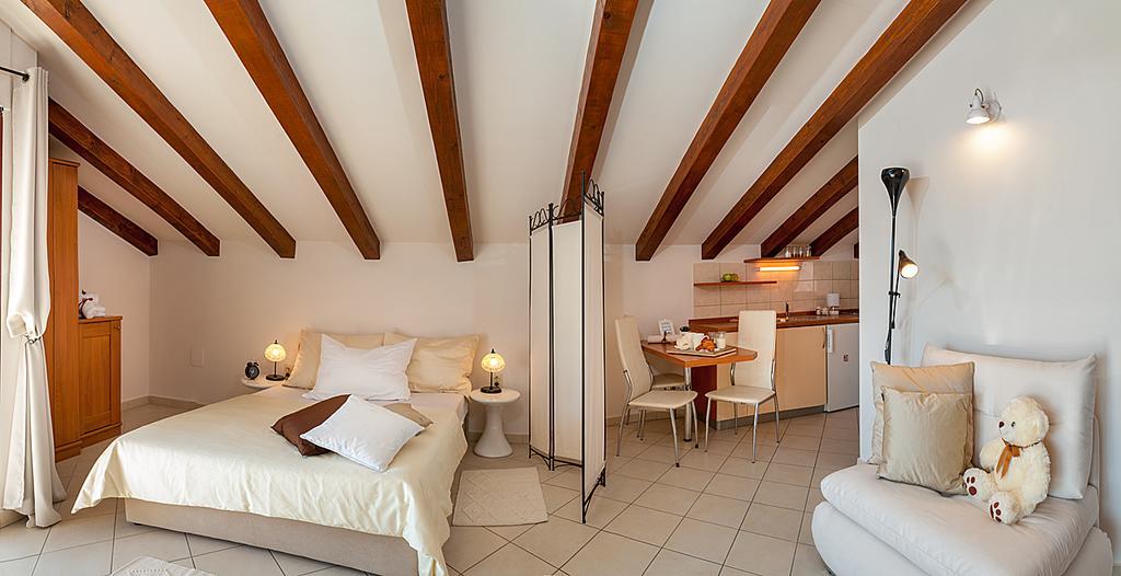 Villa Croatica Apartments 자보리치 외부 사진
