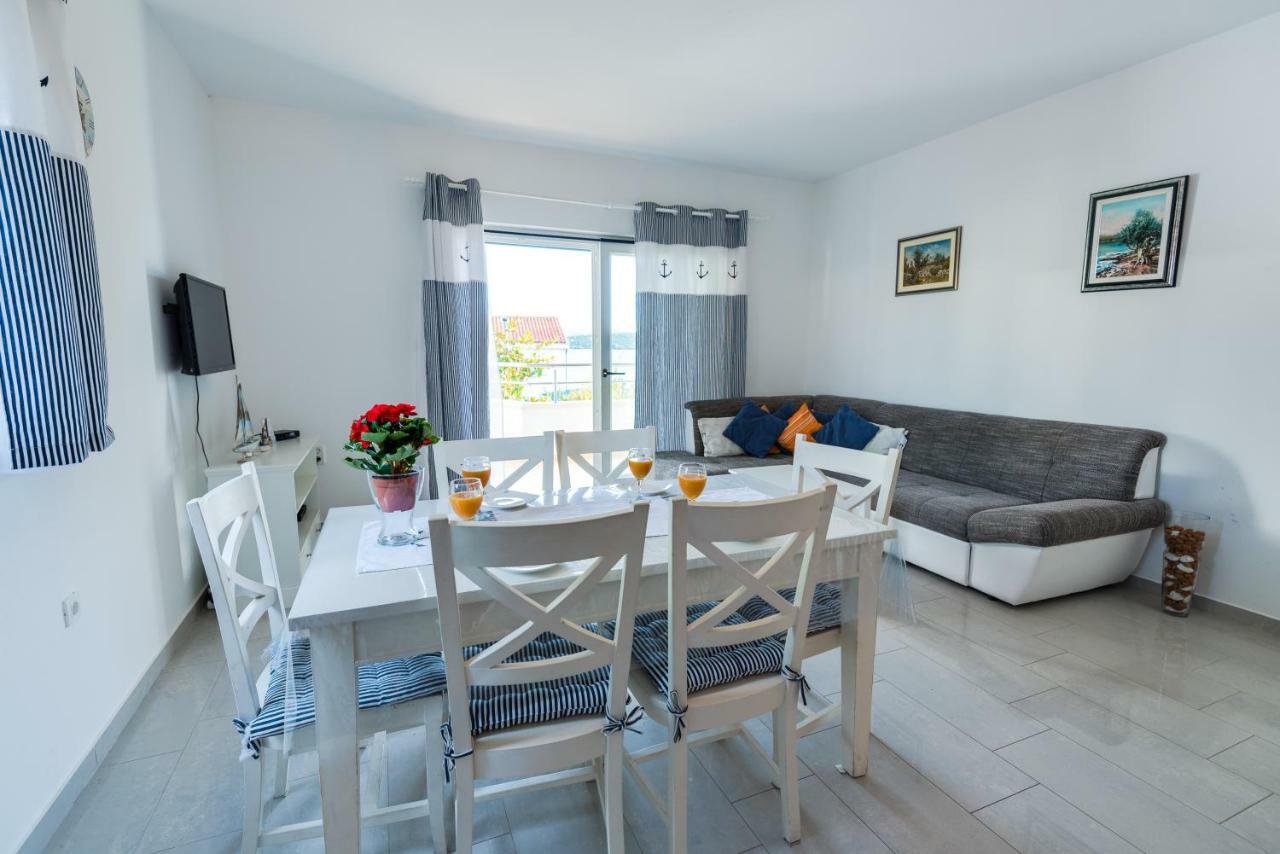 Villa Croatica Apartments 자보리치 외부 사진