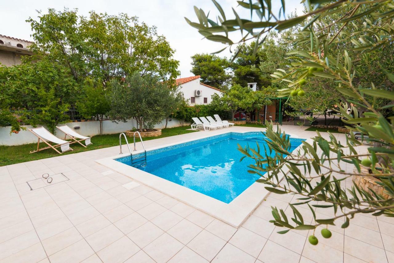 Villa Croatica Apartments 자보리치 외부 사진