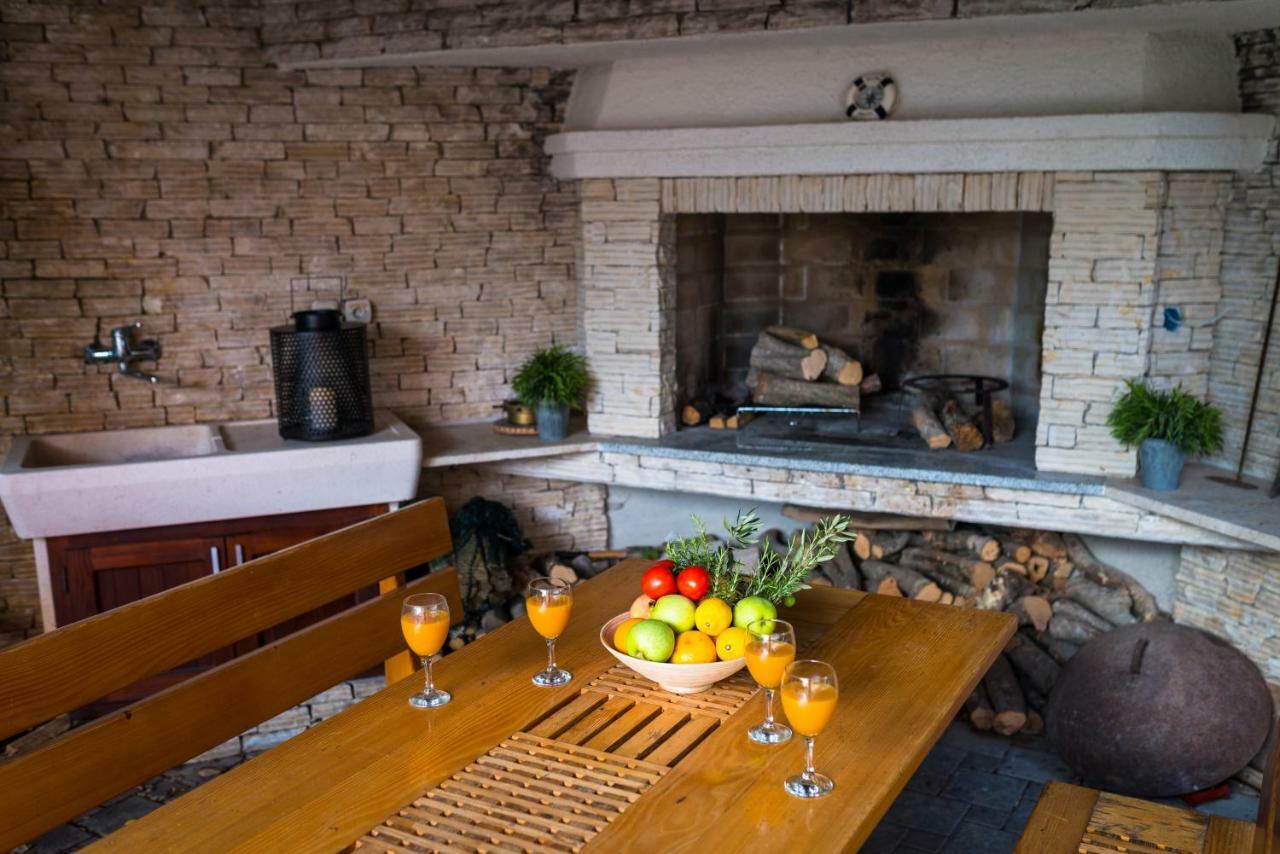 Villa Croatica Apartments 자보리치 외부 사진